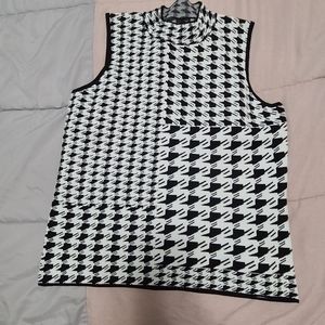 Mock neck houndstooth no sleeve